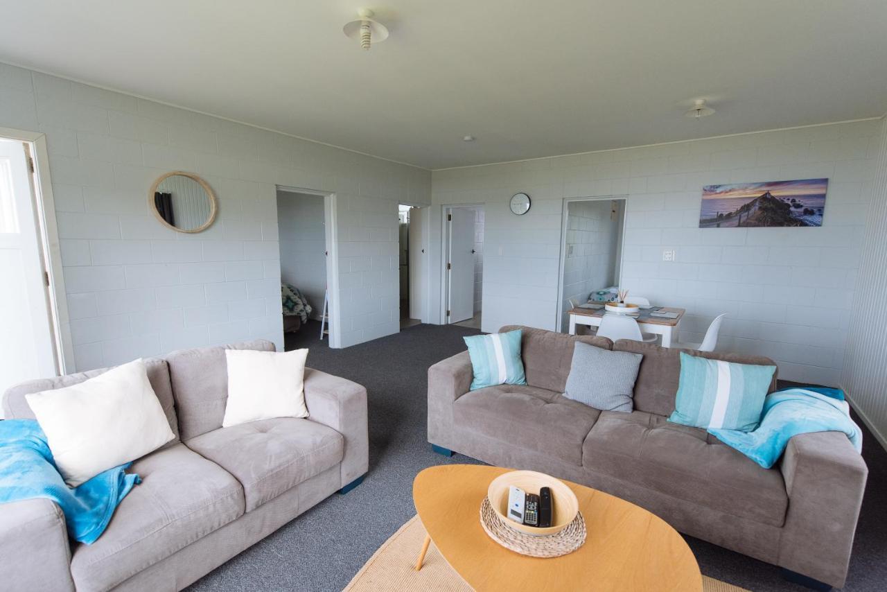 Pounawea Waterfront Motels エクステリア 写真