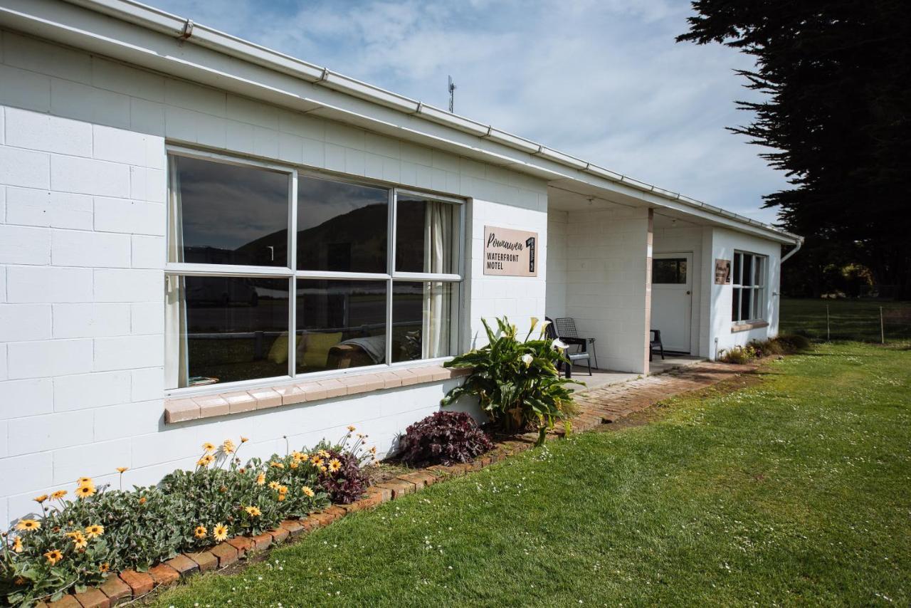 Pounawea Waterfront Motels エクステリア 写真